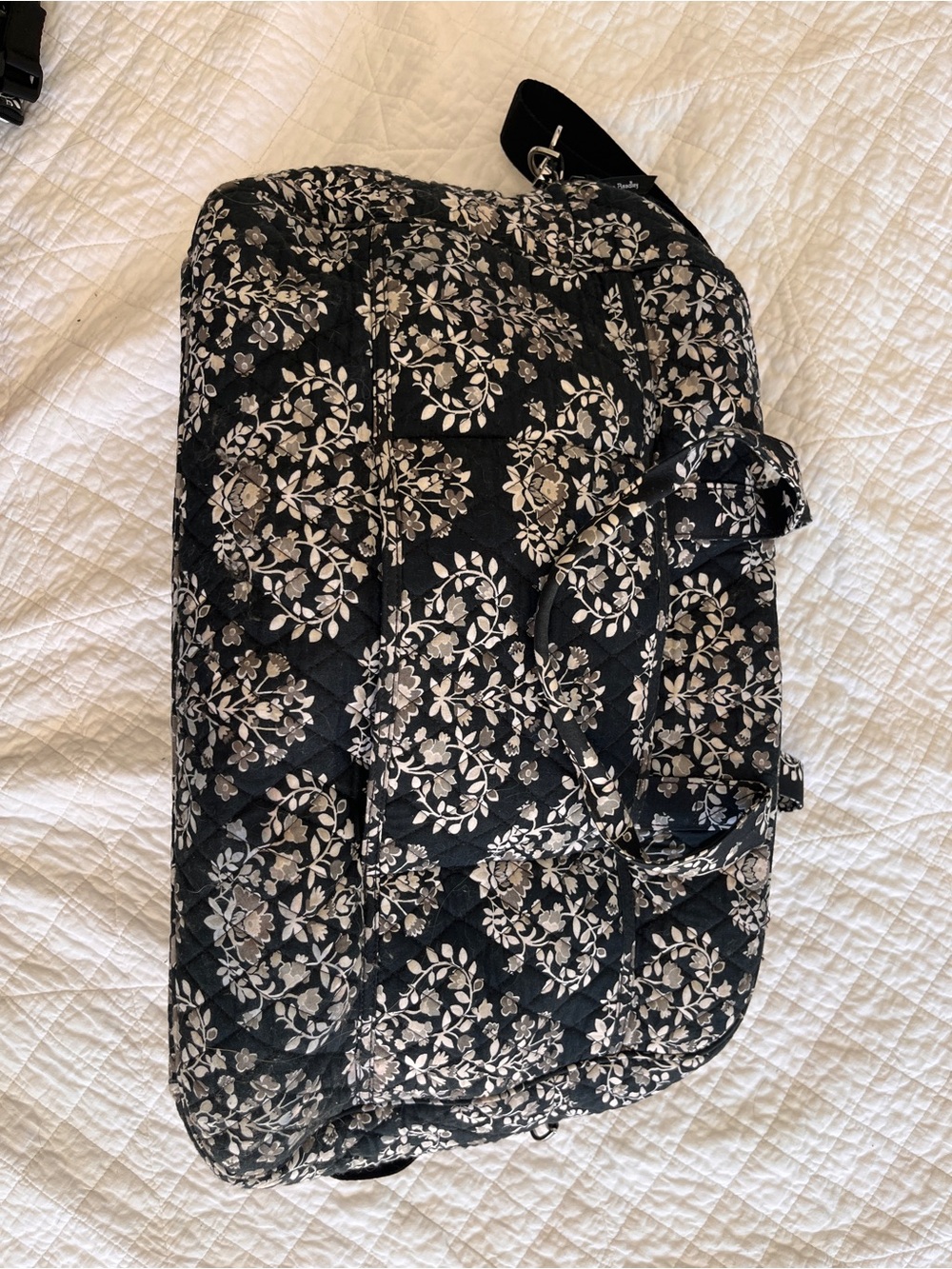 Vera Bradley Jasmine 03 Weekender Travel Duffle Bag Retired Black Floral Quilted